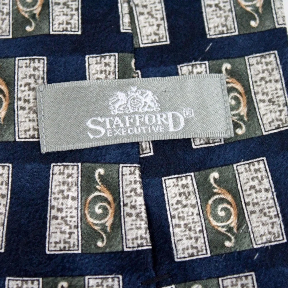 Stafford Executive Geoemtric 100% Silk Tie‎